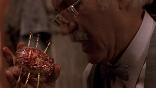 Cronos: Trailer de la edición restaurada 4K de la película de Guillermo del Toro