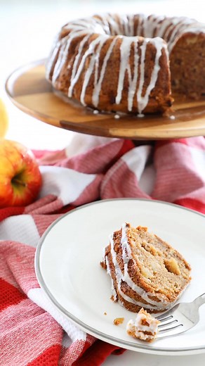 Delicious Grandma's Apple Bundt Cake Recipe