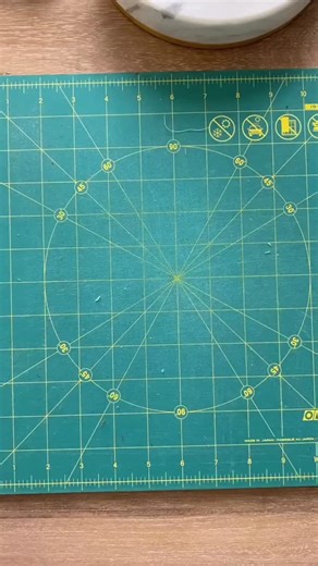 14K views · 262 reactions | comment “LINK” and I’ll send you a DM to the full coaster tutorial AND the free pumpkin block pattern. 珞 . #minipatchworkpumpkin #loandbeholdpatterns | Lo & Behold Stitchery | Facebook