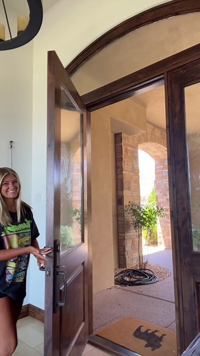 avery leroyy (@averyleroyyyy)’s videos with original sound - Trendyrics