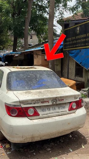 Rohit Iyer on Instagram: "Don’t rush to sell your old car — you could be losing lakhs without even realising it. Here’s what happened to my friend 👇 He sold his old Honda City for ₹80,000 and upgraded to a Tata Safari. Seemed fair… until we did the math. He missed out on ₹3 lakhs worth of benefits. Here’s how: 1️⃣ Under the vehicle scrappage policy, you get 4–6% of the car’s original value. His City cost ₹9L → That’s ₹45K right there. 2️⃣ Scrapping gives you a certificate = 5% OFF on you