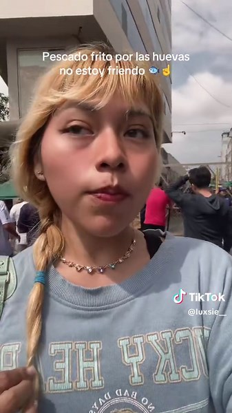 Delicioso Pescado Frito: Comida Peruana