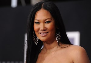 Kimora Lee Simmons Obtains Degree From University Of Hartford