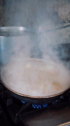 Our Mussels Marinara brings together tender mussels, fragrant garlic, and a rich, slow-cooked marinara that clings to every shell — the kind of rustic Italian warmth that makes you stop, breathe in, and savor. 🍅🧄🍽️ #MusselsMarinara #SeafoodLover #ItalianDinner | Aunt Butchie's of Brooklyn