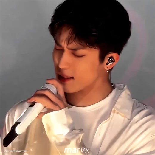 Jeongwoo's Heartfelt Performance of 'Mianhae Hajana'