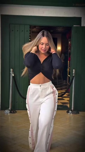 Noche Feliz y Bendecida con Roxana Díaz