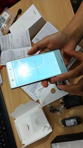 评测 XZ1C 蓝色上手