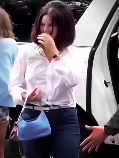 blue jeans, white shirt || #lanadelrey #bluejeans