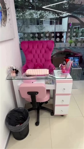 Ven a consentirte en nuestra sucursal de Polanco, donde encontrarás muchos servicios disponibles para ti, ponte bella en Mommy and me Spa, no te lo puedes perder.Citas o más información al: (55)-21-99-76-34💅✨#uñas #mommyandmespa #polanco #foryoupagee #uñasbonitas