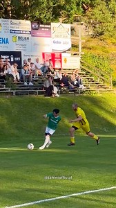 13K views · 64 reactions | Dad football shield is real ️ #football #soccer #grassrootsfootball #sundayleague #dad #defending #footballskills #shielding #playing #footballplayer #fbreels | The Yellow Ball | Facebook