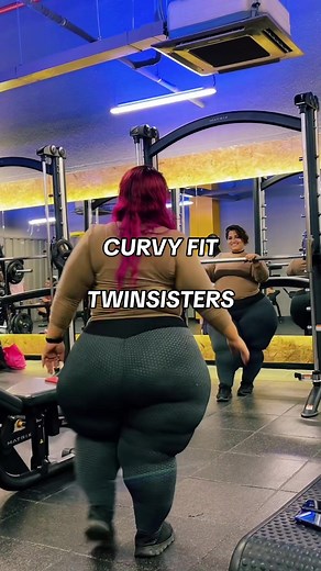 Curvy Fit Twinsisters