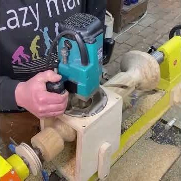 Handcrafted Spiral Lamp: A Woodturning Project in Oak, Pine, and Bronze