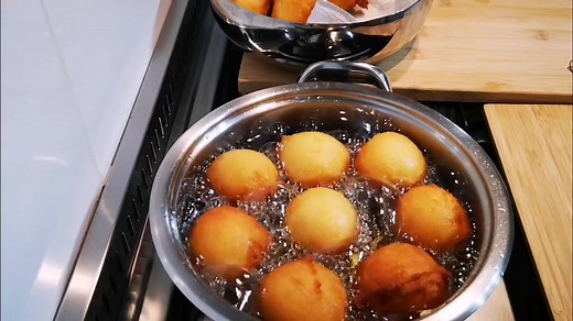 84K views · 1.3K reactions | How to make Cape Malay Bollas Full video. Fatima Sydow Cooks/Cape Malay Cooking | Fatima Sydow Cooks | Facebook