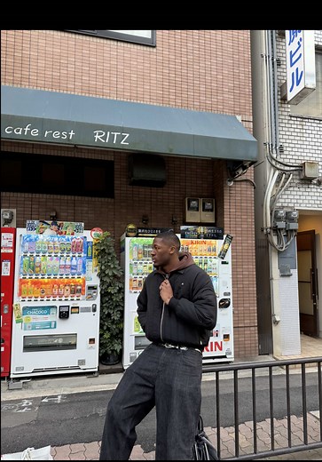 Exploring Osaka with Friends: A Fashion Adventure