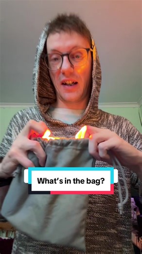 This is gotta be the best thing I’ve got to upgrade my content in ages. It’s so easy to use and it’s on a massive discount right now. Perfect for anyone who does content. #tiktokmademebuyit #blackfridaydeals #smallrig #videolighting #stockingfillers