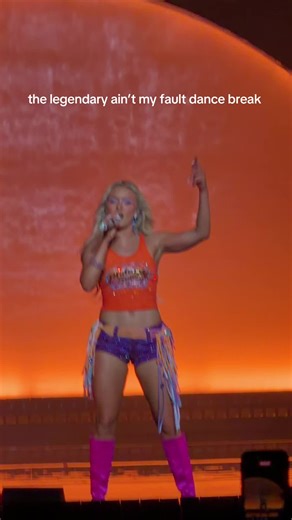 IM GAGGINNNNNM IJAW DROPPED. #zaralarsson #midnightsun #stateside #LA #losangeles @Zara Larsson