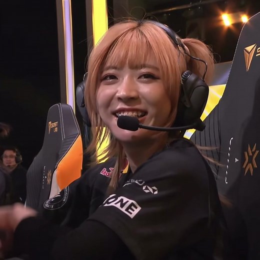 Introducing Zetasuzu Neon in Valorant Livestream