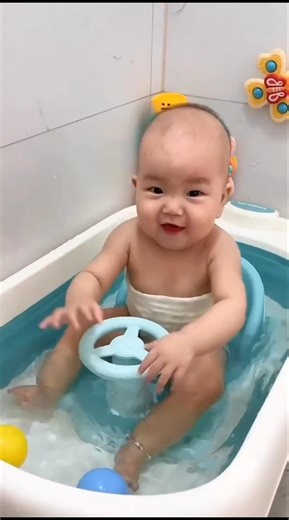 Make Baby Bath Time Easy with These 2 Genius Gadgets! 💧👶 #shorts