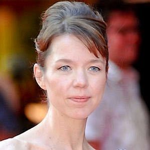 Anna Maxwell Martin Boyfriend 2025: Dating History & Exes - CelebsCouples