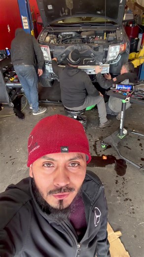 2007 Ford edge armando la parte del frente