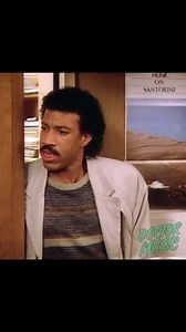 Lionel Richie - Hello (Official) | DoctorMusic.net