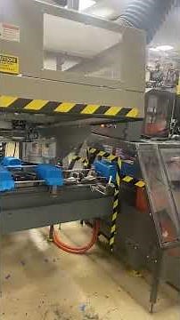 Uniloy Model 350 R4 (6) Head Blow Molding Machine