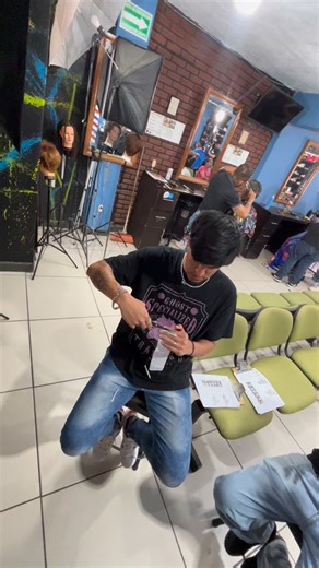 💈🔥‼️Nuevo Inicio, Nuevo Estilo‼️💈🔥 👌🏻Únete a Barber’s Factory 💥 Estamos emocionados de anunciarte que hemos abierto nuestras puertas para un nuevo ciclo de formación en Barber's Factory. Si estás listo para llevar tu pasión por la barbería al siguiente nivel, ‼️Este es tu momento‼️ ¿Qué Ofrecemos?🤔👨🏻‍🏫 🔥Técnicas y Herramientas de Última Generación🔥 Accede a las últimas herramientas y técnicas para que puedas ofrecer servicios de alta calidad a tus clientes. 🔥Prácticas en Nuestro Sa