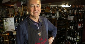 Grand crew: Seattle’s well-aged wine shops