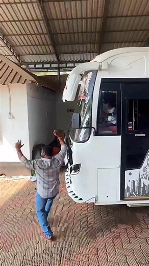 dance bus driver ☺️#dance #bus #driver #shots #viral #feed #youtubeshorts #busdriving #reels #happy