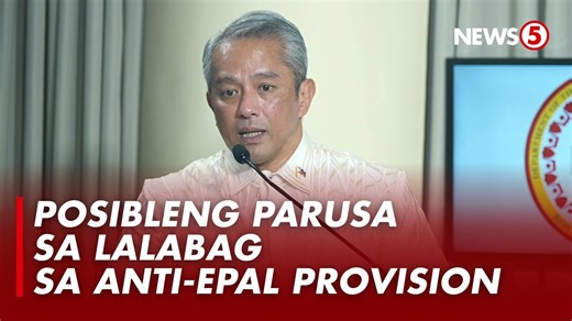 PARUSA SA ‘EPAL’ POLITICIANS Naniniwala si Department of the Interior and Local Government (DILG) Sec. Jonvic Remulla na dapat nang maglatag ang mga mambabatas ng mas mabigat na parusa laban sa mga politikong lumalabag sa Anti-Epal provision ng General Appropriations Act (GAA). Sa ngayon, suspensyon pa lamang ang ipinapataw sa mga opisyal na naglalagay ng kanilang pangalan, logo, at larawan sa mga proyektong pinondohan ng pamahalaan. Hinimok din ni Remulla ang publiko na i-report sa DILG ang mga