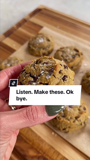 It is time for pumpkin everything, including the pumpkin version of my life changing tahini chocolate chip cookies. The end. #cookies #healthycookies #pumpkinrecipes Makes 12 cookies 1 cup almond flour 3/4 cup tahini (the more liquidy the tahini, the better - I used @soomfoods) 3 tb pumpkin puree 1/2 cup maple syrup 1 egg (or flax egg if vegan) 2 tbsp pumpkin pie spice 1 tsp baking soda 1 heaping cup of chocolate chips sea salt flakes for topping Preheat oven to 350. Add all ingredients to a bow