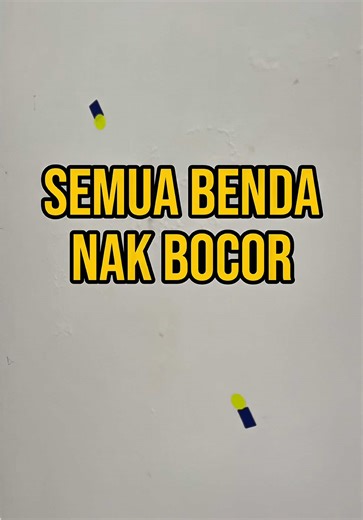 🏚️ Rumah baru… tapi dinding dah macam “menangis”? 😵‍💫 . Jangan ingat rumah baru confirm perfect. Kadang-kadang baru dapat kunci, defect dah mula tunjuk tanda… . Dinding lembab, cat menggelembung, kesan macam nak tertanggal ini antara petanda awal kebocoran dalam dinding 💧 . Masuk toilet pula…toilet bowl bawah dah mula leaking bila flush 🚽 bawah sinki pun leaking water inlet dan sanitary fitting pun pemasangan tak kemas langsung 😰 . Kalau benda macam ni terlepas pandang, nanti bukan setakat