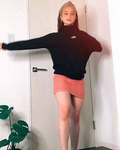 Loving @alaina_castillo new song "Tonight"! Her music video makes me wanna learn to skate! Duet with me 💕 #solotonight | Taki