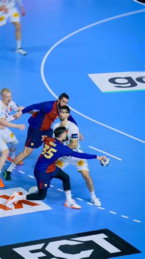 200 IQ Barça assist 😳🧠 #handball #håndbold #ehffinal4 #clm #ehfcl