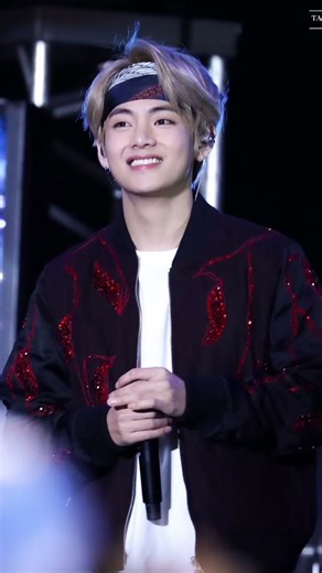 BTS V smile NEW PHOTO