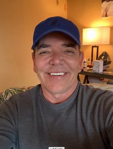 How ‘Fred Flintstone’s’ feet helped to heal a mothers heart! ✨🙏 #hayhouse #hayhouseuk #mediumship #johnhollandpsychic | Psychic Medium John Holland