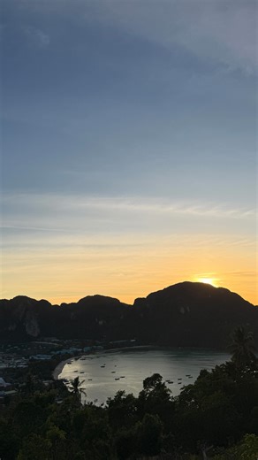 Alizée Morisseau | Pad Thai vibes finalement 🤷🏼‍♀️ | Instagram