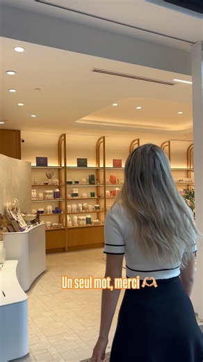 12 reactions | Bonne fête du Travail!  Aujourd’hui, on célèbre les personnes qui font vivre le Complexe Desjardins chaque jour.  Merci à nos commerçant.e.s pour leur passion, leur dévouement et leur sourire. Vous êtes essentiels à notre quotidien. 﫶 #complexedesjardins | Complexe Desjardins | Facebook