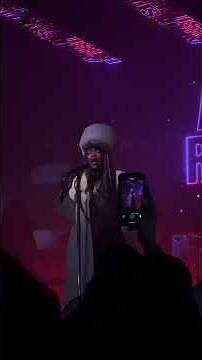 Pure emotion: Lauryn Hill performing a stripped-back version of "Ex-Factor" live