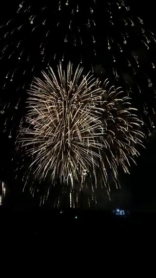 4年ぶりの小郡夢花火！今年は野球場のスタンド席から観覧。フィナーレはやっぱり見応えある。終わったと見せかけての大爆発！笑