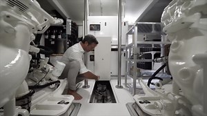 Azimut 72 Flybridge | Full In-Depth Walkthrough Part 170 | MarineMax | Facebook