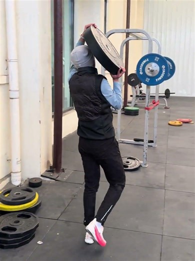 体育生就业方向根本不可能找不到工作 #体育生就业方向 #弹射者 #弹射者黑马4Ultra #抽象体育生