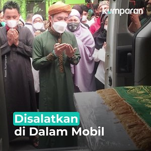 234K views · 1.3K reactions | Dorce Gamalama meninggal dunia Rabu (16/2) pagi di usia 58 tahun karena COVID-19. Sebelum dimakamkan, jenazah Dorce disalatkan terlebih dulu di Masjid Hayyu 63 Lubang Buaya, Jakarta Timur. #TopNews https://bit.ly/3H68Xk5 | kumparan | Facebook