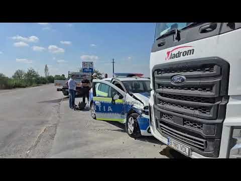 Masina de politie implicată într-un accident pe DN1A în Prahova
