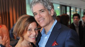 Author Who Wrote Heartbreaking Dating Profile for Husband Dies