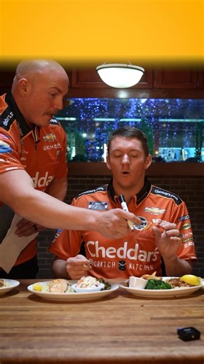 5.4K views · 119 reactions | Pit crews are trained to notice the smallest details, but when it comes to picking the perfect dish that’s a whole new kind of challenge. Can Kyle Busch's crew pick the right plate? Cheddar's Scratch Kitchen | Richard Childress Racing | Facebook