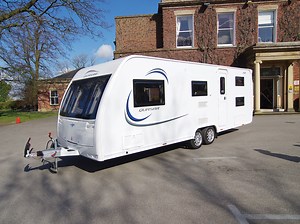 Lunar Quasar 646 - Practical Caravan