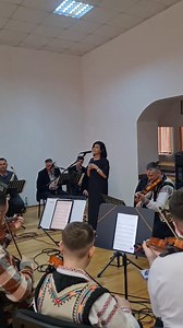 CÂNTA CUCU, BATĂ-L VINA DE RĂSUNĂ BUCOVINA... #repetiție, alături de orchestra Ansamblului Folcloric Profesionist BUSUIOCUL. 💙💛❤️ | Vasilica Tataru