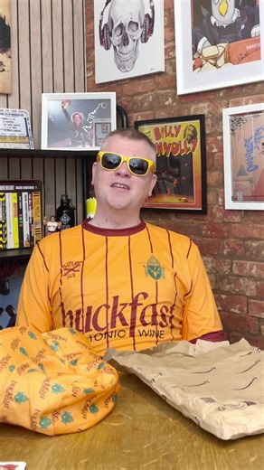 Never done an unboxing video… until now! Cheers Buckfast, greatly appreciated. #glasgowtiktok #scottishtiktok #buckfast #glasgow #fyp