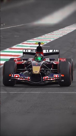 The sound of the last V10 powered F1 car😱 #tororosso #v10 #formula1 #f1 #v10sound